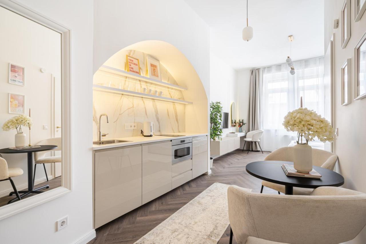 E13 - Grand Boulevard Heritage Suite - Best Location By Bqa Budapešť Exteriér fotografie