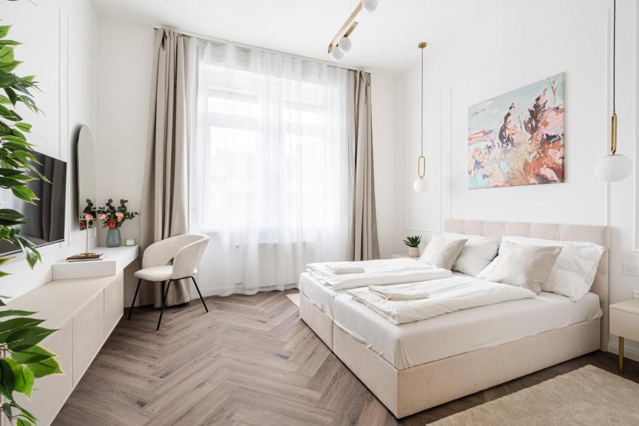 E13 - Grand Boulevard Heritage Suite - Best Location By Bqa Budapešť Exteriér fotografie