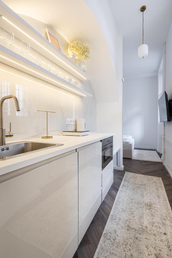 E13 - Grand Boulevard Heritage Suite - Best Location By Bqa Budapešť Exteriér fotografie